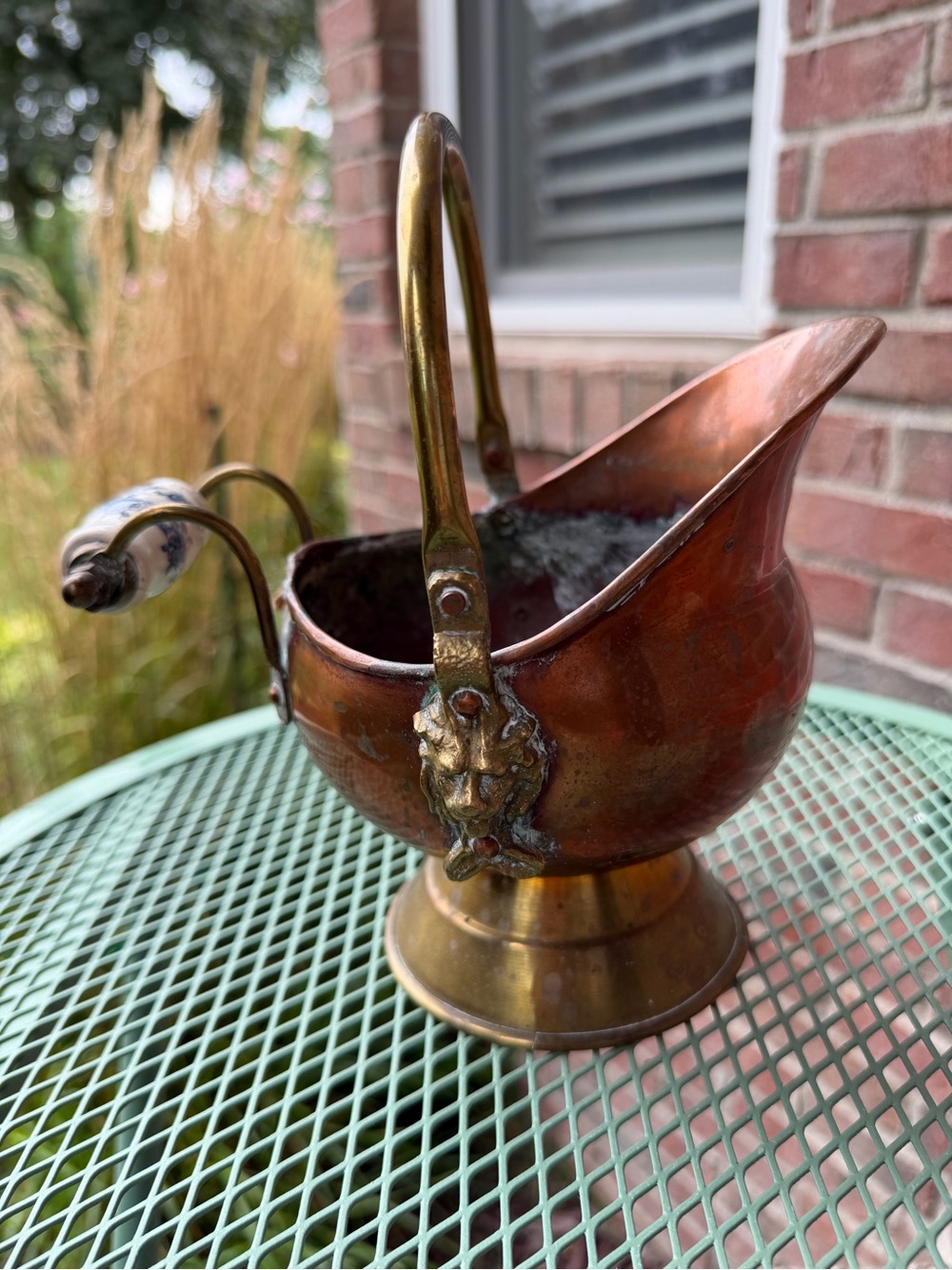 Copper & Brass vintage Coal Scuttle Planter Bucket Lions Head Handle